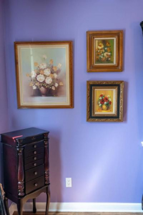 Cardinal Inn Romantic Room